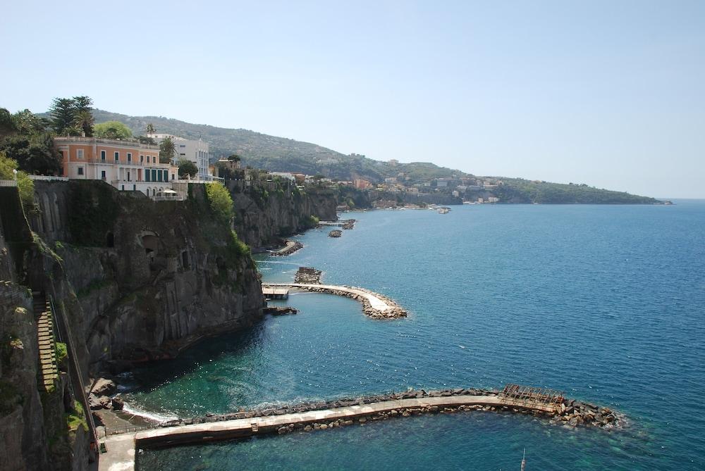 Purple Bed & Breakfast Sant'Agnello Exterior photo